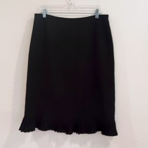 Jones Wear Black Pleated Hem Skirt